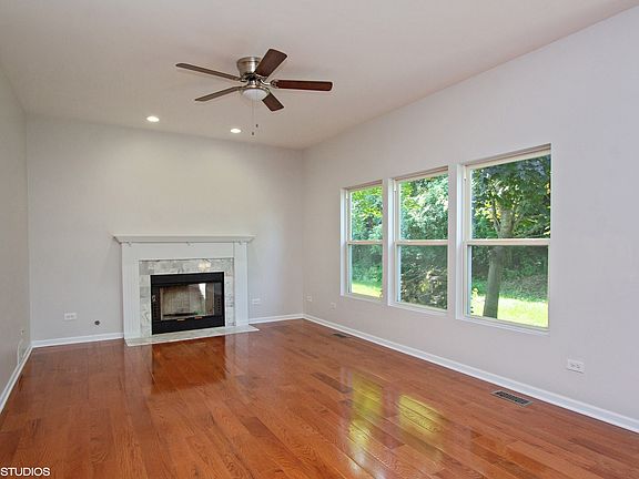 5th image of 1050 Painted Lakes Ct