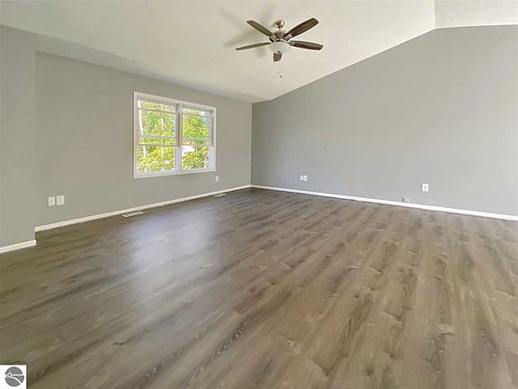 3rd image of 233 Cayo Dr