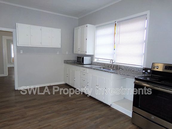 2nd image of 222 E Thomas St