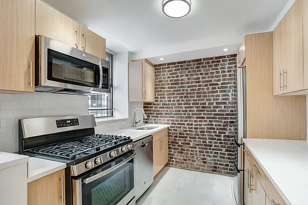 Rented by REAL New York | media 17