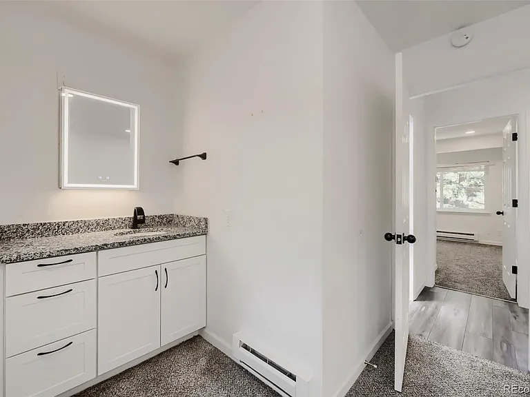 1190 Poplar Ave — Photo 19