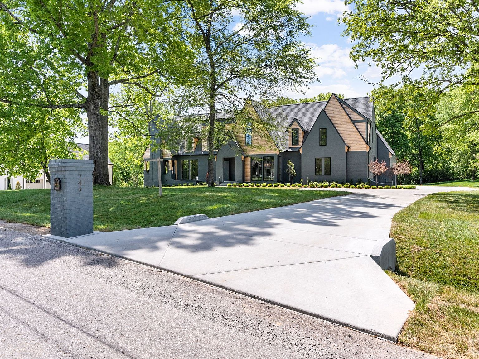 749 W Meade Dr, Nashville, TN 37205 Zillow