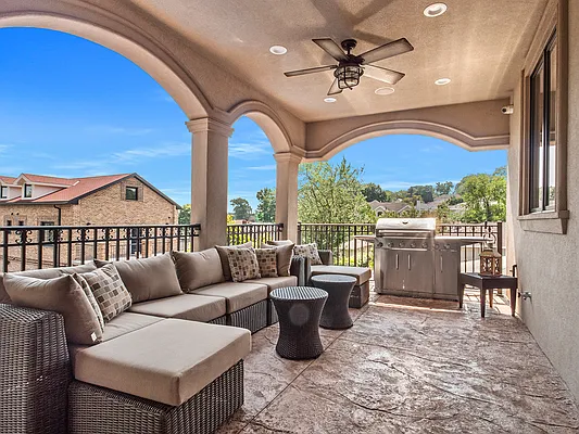 Sold by Casandra Properties Inc. | media 34