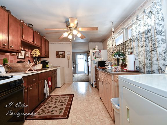 4th image of 4004 Berkshire Ct