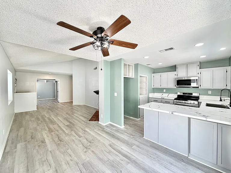 23986 Falconer Dr — Photo 18