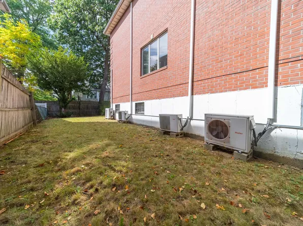 86-16 Palo Alto Street image 16 of 17