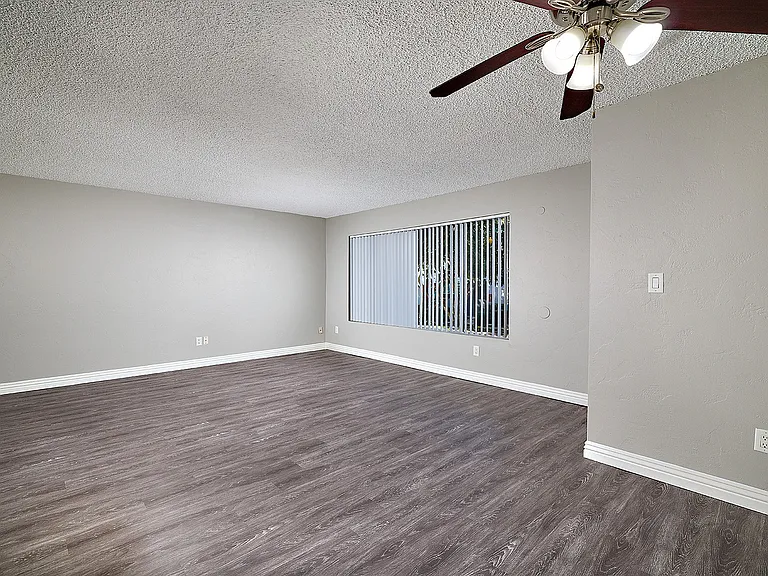 Mission Arbor Apartments — Photo 19