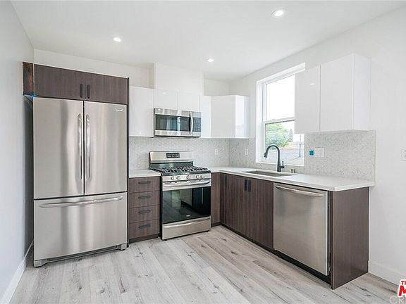 3rd image of 1334 N Normandie Ave #1334