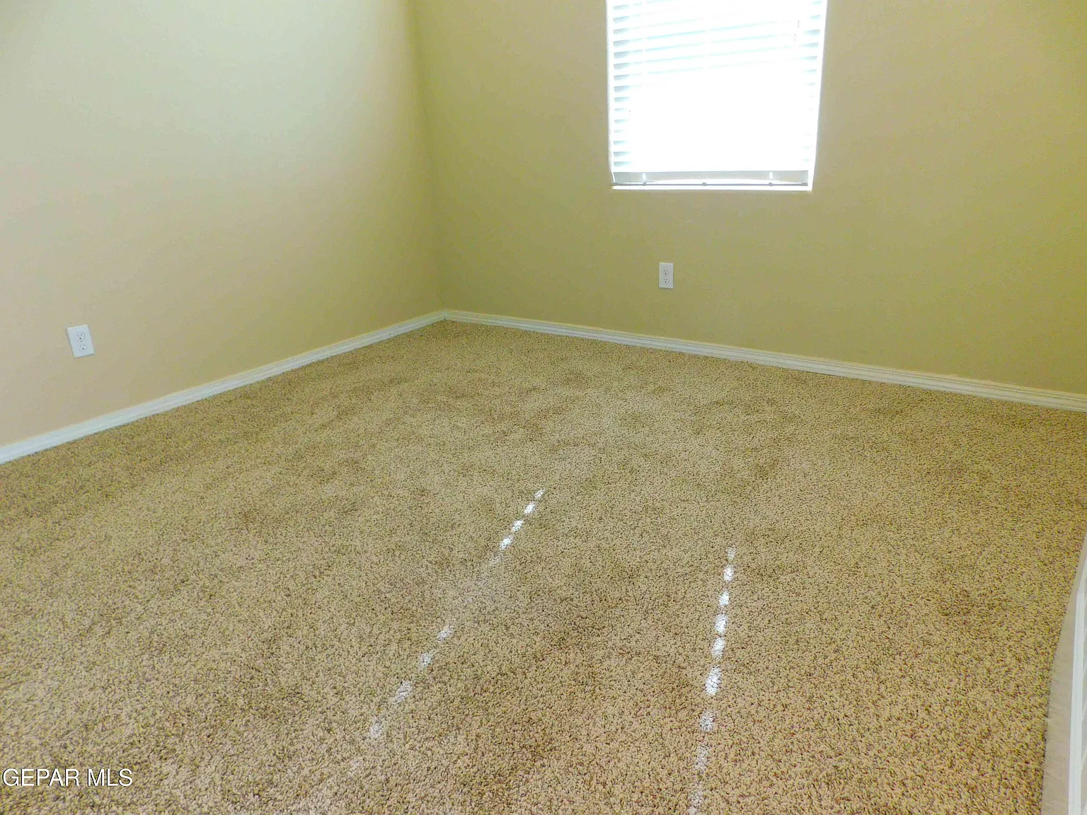 4 bed, 2.0 bath, 1582 sqft, $1,645 — Photo 4