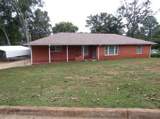 807 Woodland Dr, Palestine, TX 75801