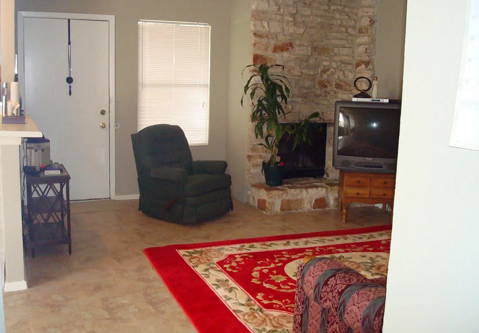 2305 Rachael Ct — Photo 4