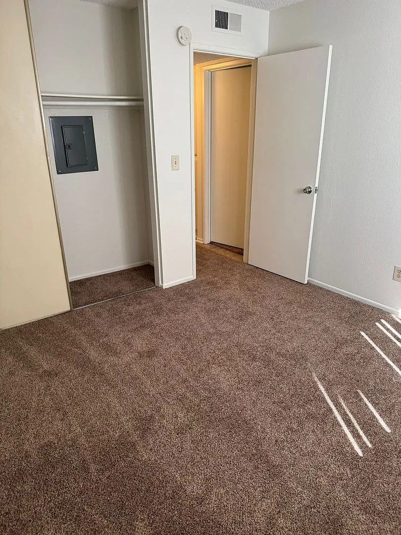 2 bed, $1,695 — Photo 4