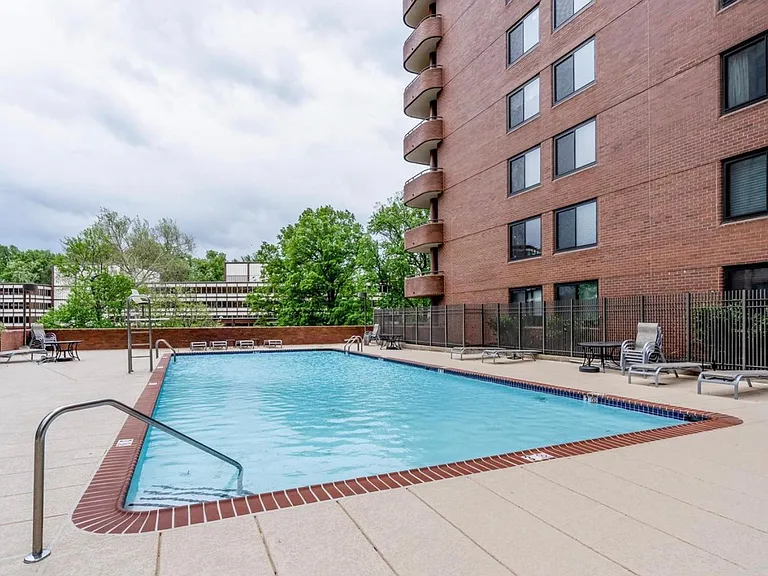4550 N Park Ave #203 — Photo 17