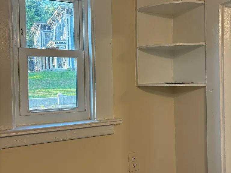 119 Prichard St #1 — Photo 4