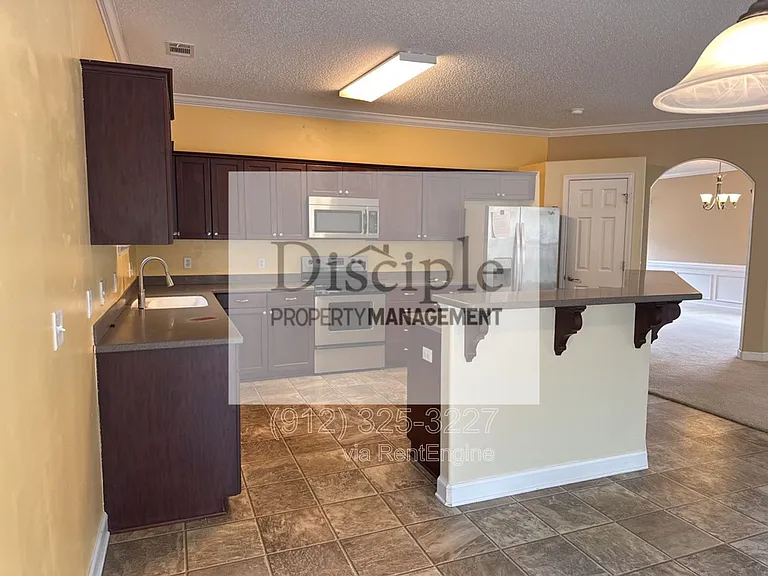 136 Magnolia Dr — Photo 8