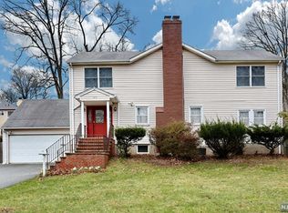 145 Oakwood Dr, Wayne, NJ 07470