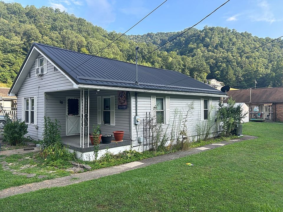 58 6th St, Oceana, WV 24870 | Zillow