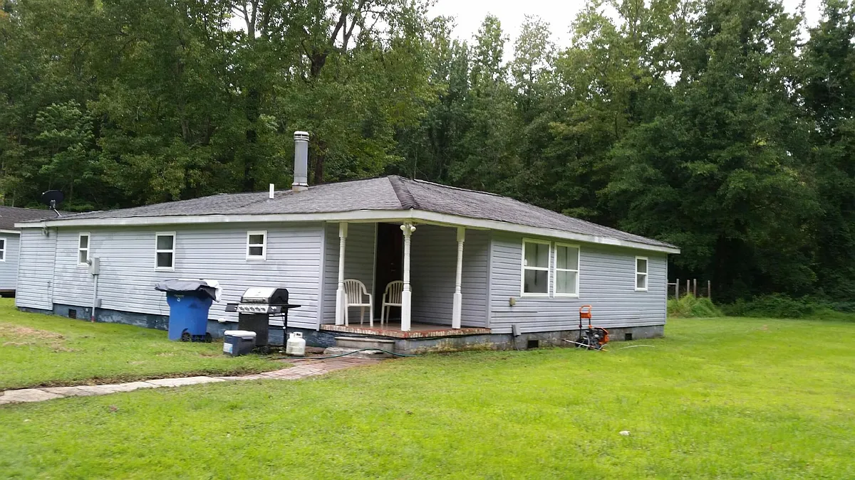 Front of house - 2141 Benefit Rd