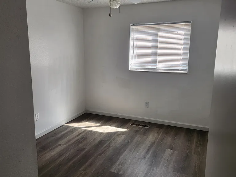 1418 Shady Oak Dr — Photo 12