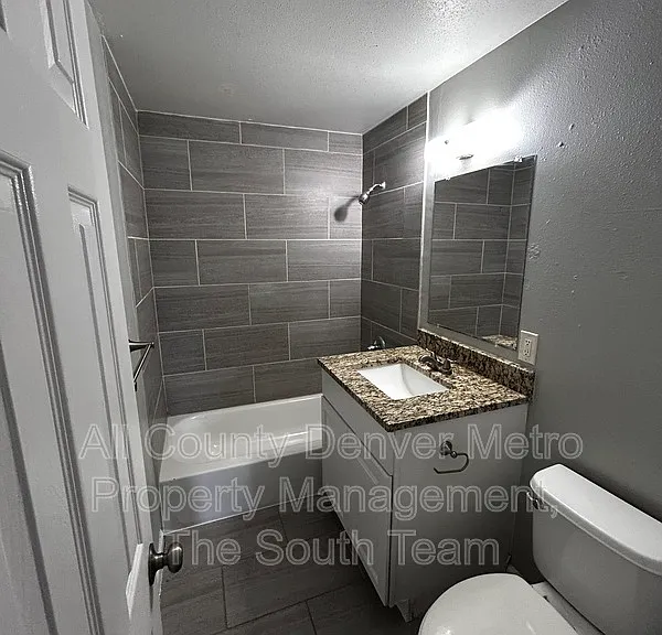 1720 Chester St #1 — Photo 4