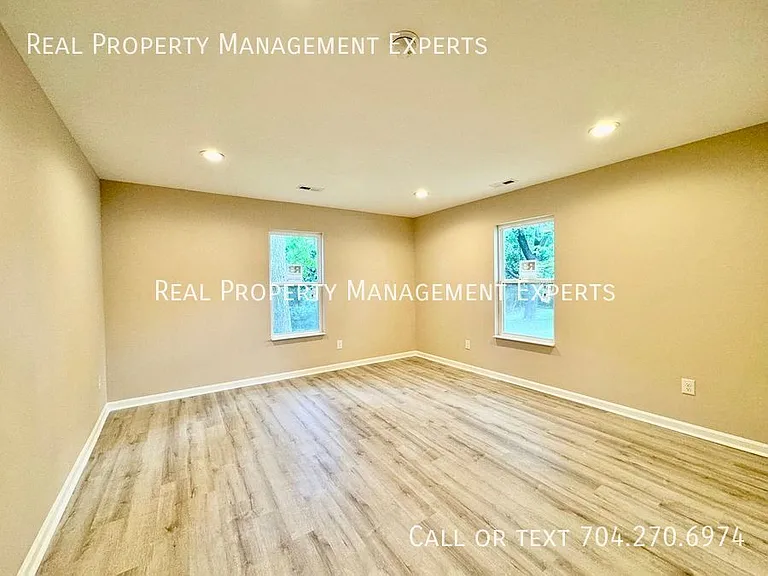 1855 Lane St — Photo 9