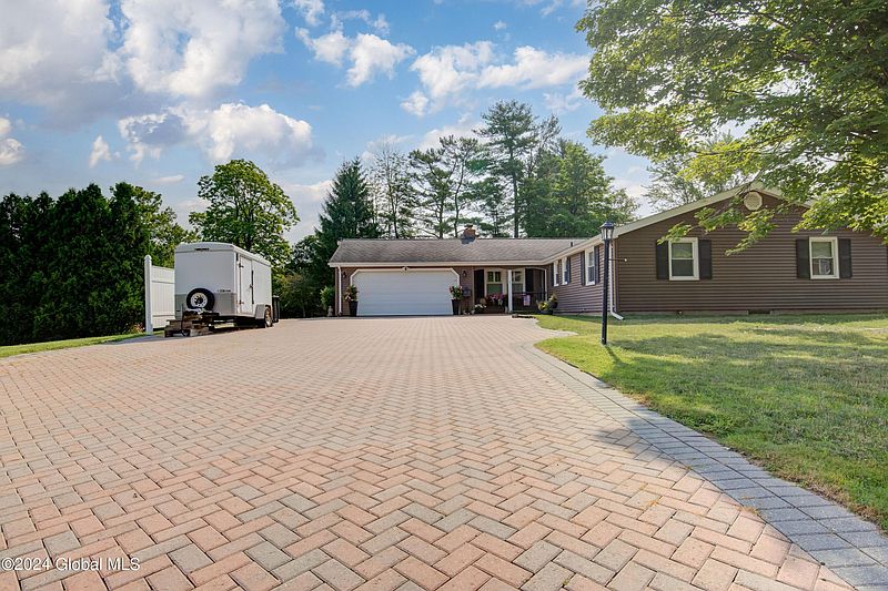 2nd image of 2 Jane Drive