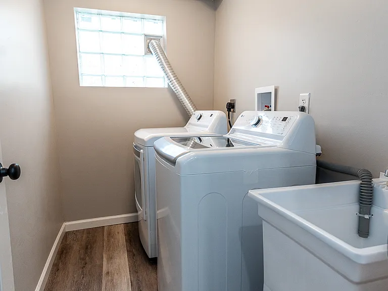 8 Enfield St #1 — Photo 17