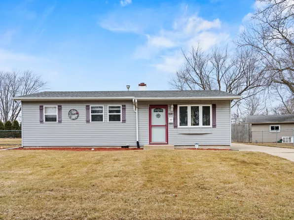18680 W Ash Dr, Gurnee, IL 60031