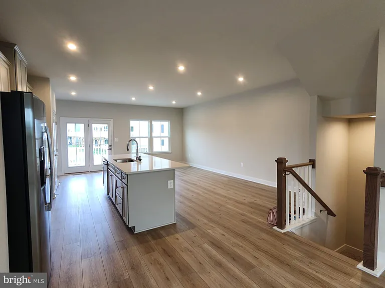 9400 Tanfield Dr — Photo 5
