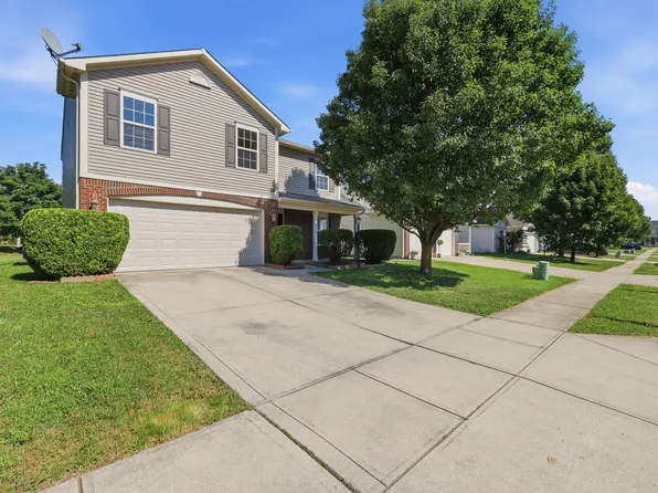 12385 Schoolhouse Rd, Fishers, IN 46037