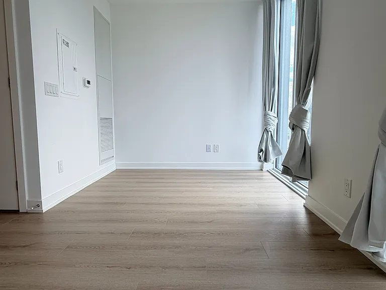 100 Queen St E #2912 — Photo 16