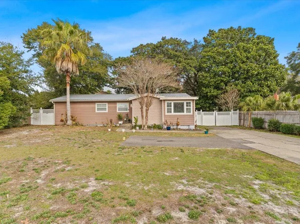 609 Kelly St, Destin, FL 32541