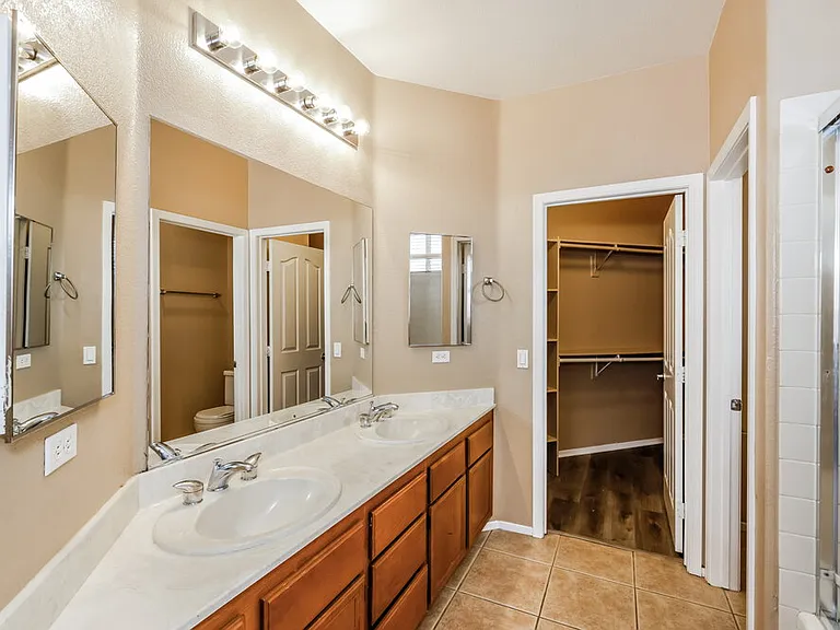 1128 Bistro Bay Ave — Photo 12