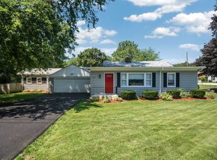 607 Bristol Ave, Yorkville, IL 60560