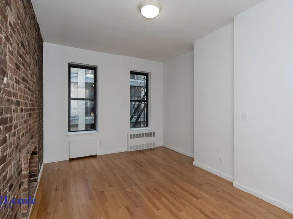 206 East 25th Street image 1 of 8