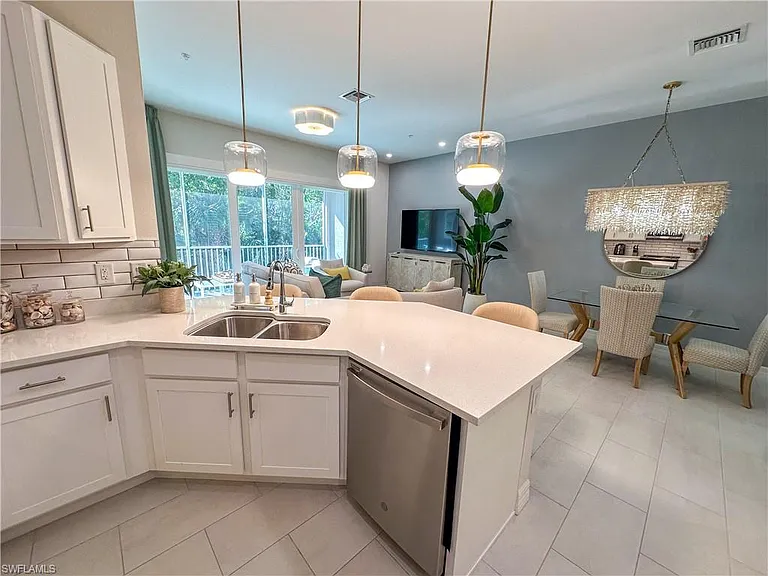 232 Indies Dr E #201 — Photo 7