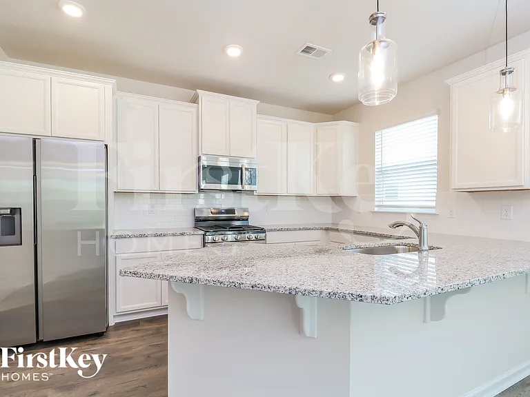 627 Goldburn Way — Photo 6
