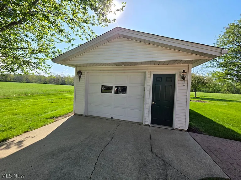 7500 Quarry Rd #C — Photo 4