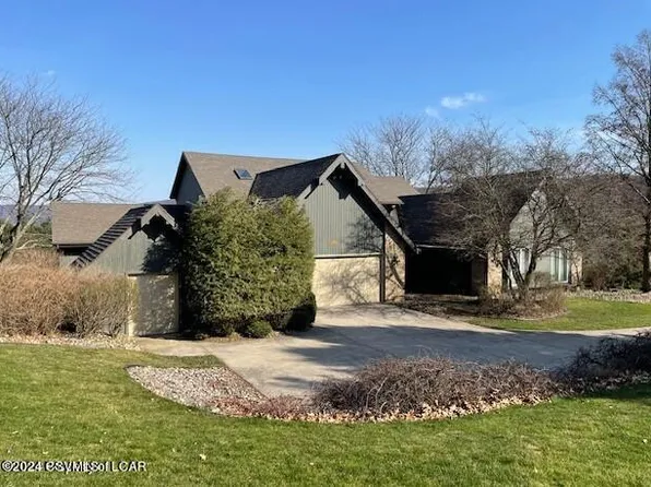 150 Klinger Dr, Sugarloaf, PA 18249