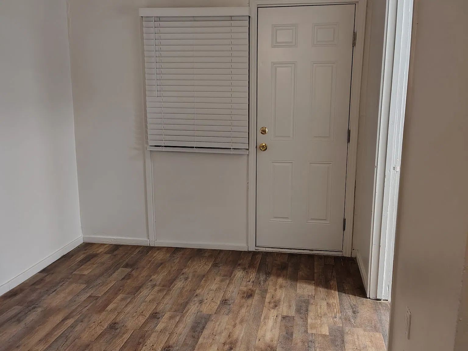 2 bed, 850 sqft, $1,350 — Photo 3