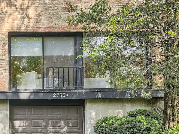 2755 Prairie Ave #B, Evanston, IL 60201