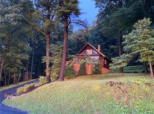 239 Church Hill Rd, Lenhartsville, PA 19534