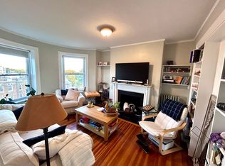 112 Winthrop Rd APT 5, Brookline, MA 02445