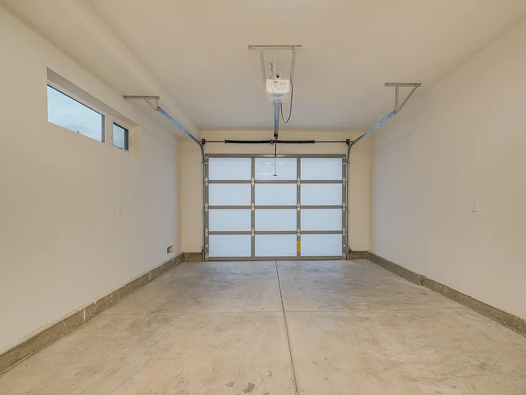 853 1/2 N McCadden Pl — Photo 18