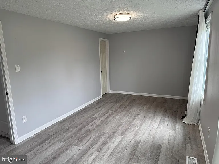 5585 Hecate Ct — Photo 20