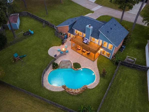 3039 Lake Island Dr, Montgomery, TX 77356