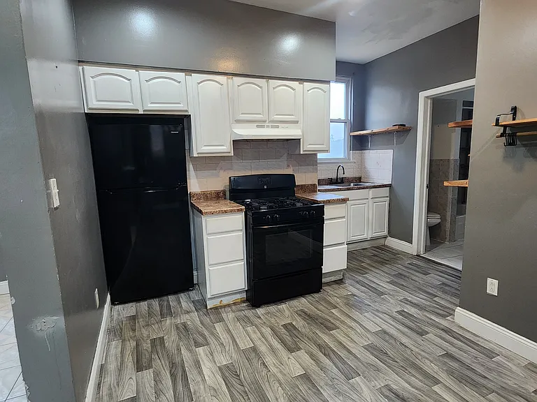 66 Vincent St #2 — Photo 8