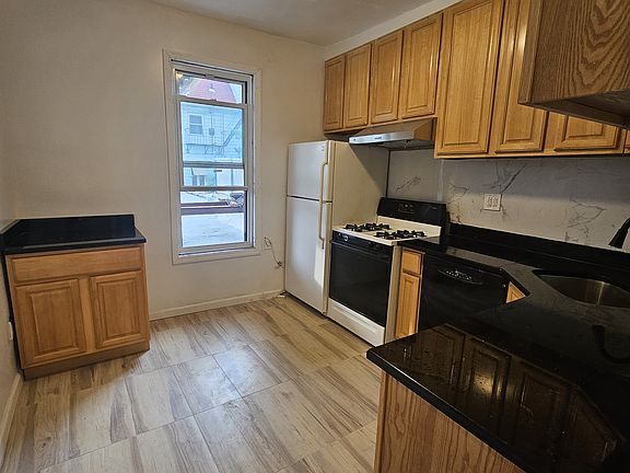 5th image of 7508 15th Ave