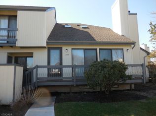 255 Crabtree Ct, Basking Ridge, NJ 07920