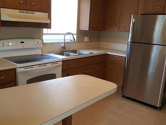 2nd image of 5410-5414 NE 22nd Ter #8
